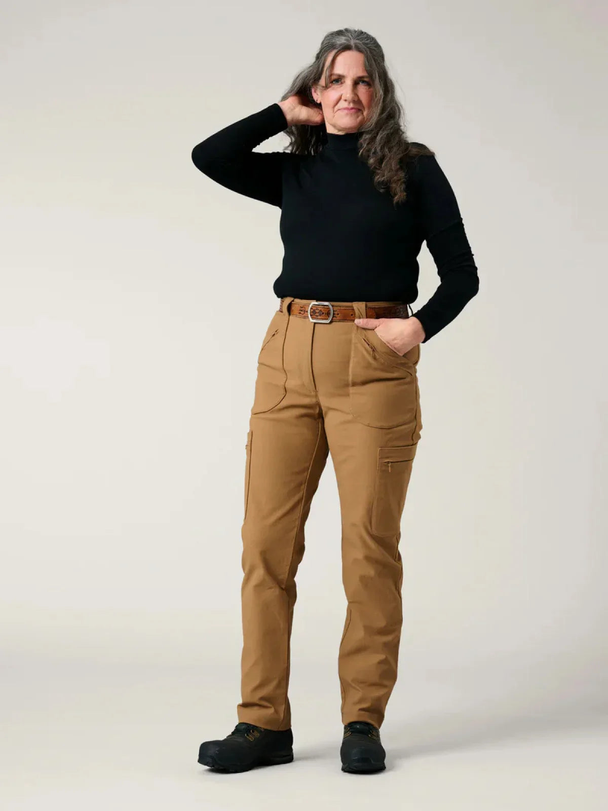 Pants with lengths camel